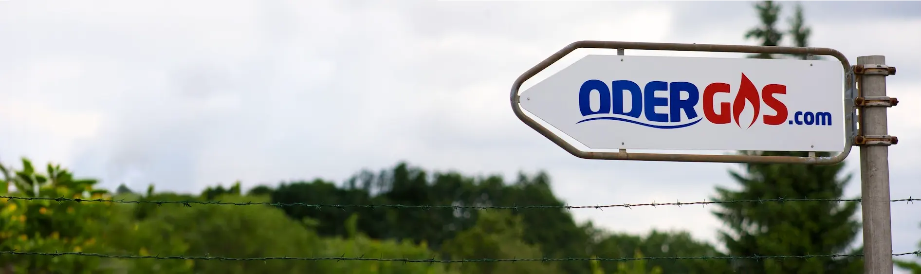 ODER GAS Wegweiser am Unternehmensstandort.
